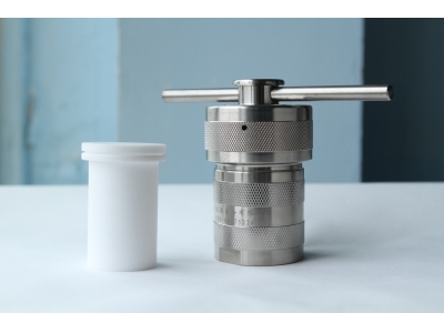 防爆款式設(shè)計水熱合成反應(yīng)釜